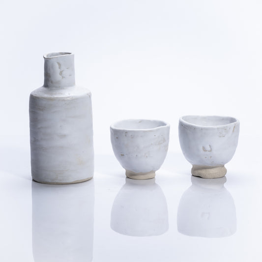 Rei White Sake Set